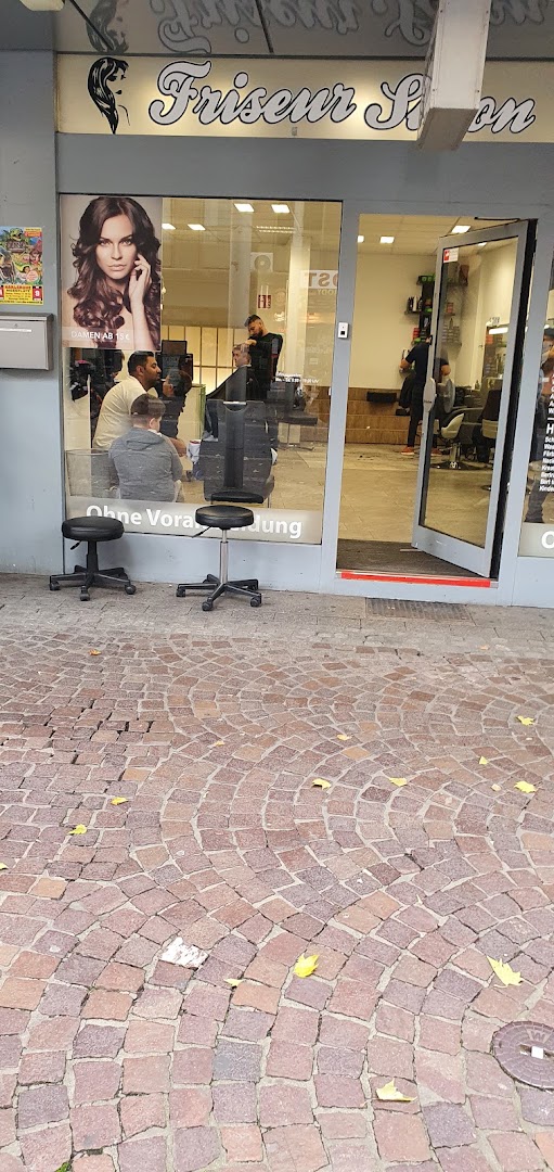 Echter Look aus dem Friseursalon Edessa